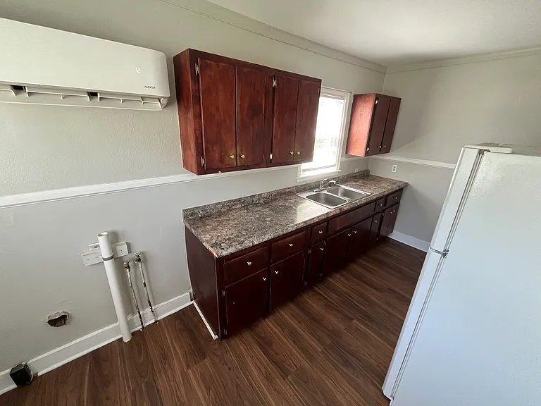 4613 Montview Dr — Photo 3