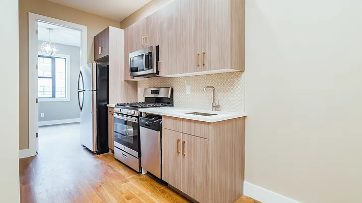 Rented by Nooklyn NYC LLC | media 18