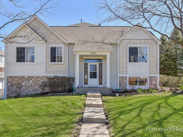 1972 Middlebury Dr, Aurora, IL 60503