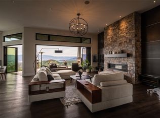 162 Skyland Dr, Kelowna, BC V1V 3A1