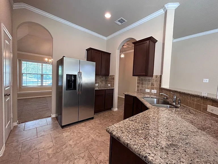 2204 Tranquility Ln — Photo 10