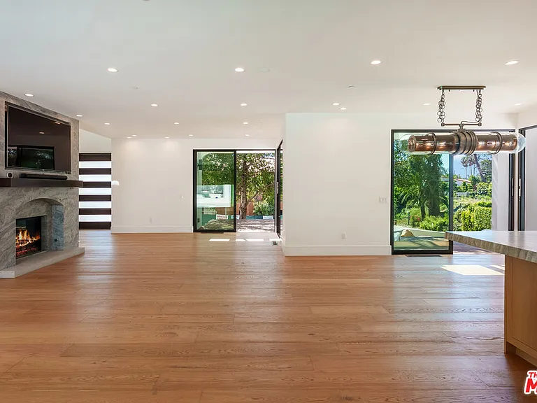 382 Aderno Way — Photo 22