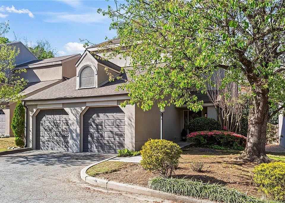 1st image of 2914 Lenox Rd NE APT 18