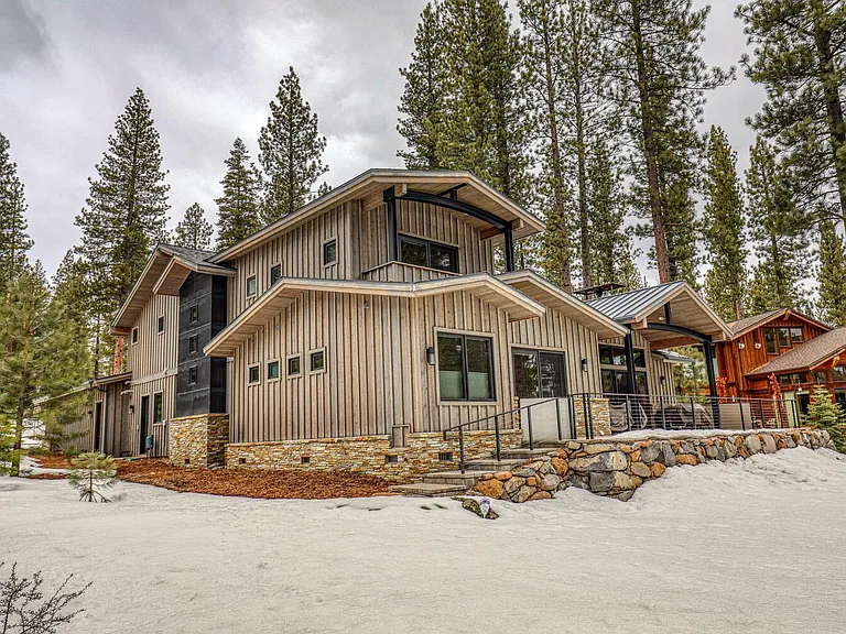 9265 Heartwood Dr — Photo 44