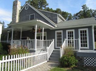 2710 Shell Rd, Gloucester, VA 23061