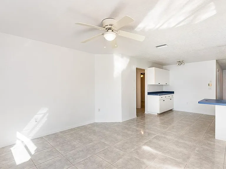 838 Jarvis St — Photo 20