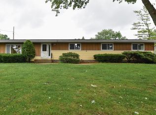 1063 Spring Valley Rd, Burlington, WI 53105