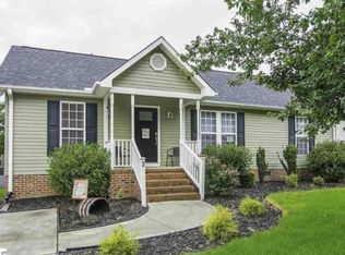 3 Landfall Ct, Simpsonville, SC 29681
