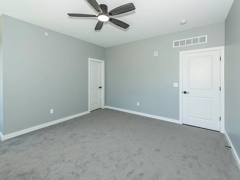 5399 Plymouth Rd — Photo 21