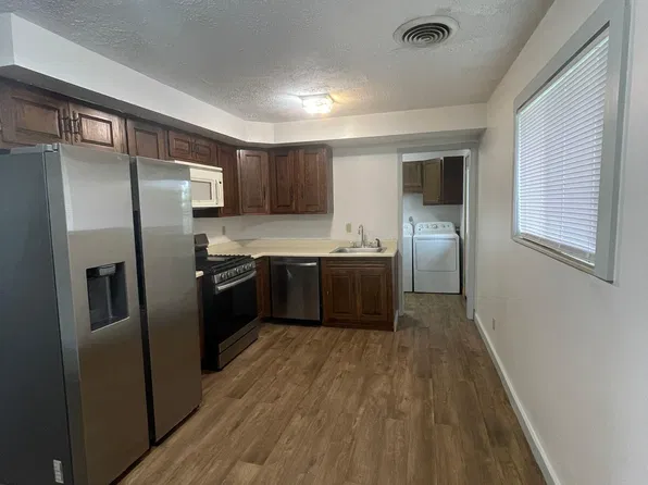 7 Dove Ct, Batesville, IN 47006