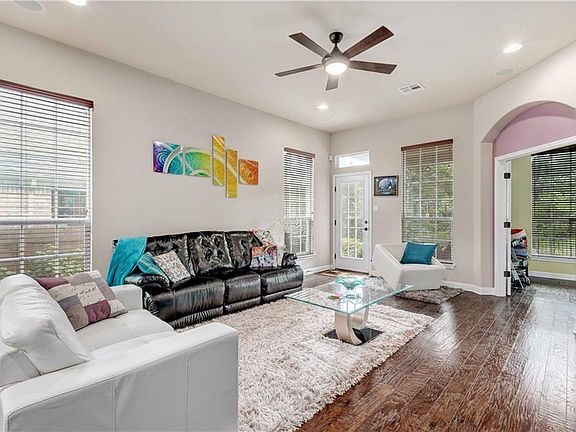 5th image of 6621 Estana Ln