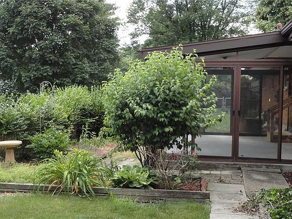 5th image of 238 Mimosa Dr