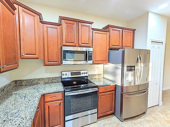5th image of 3681 Corsica Ln