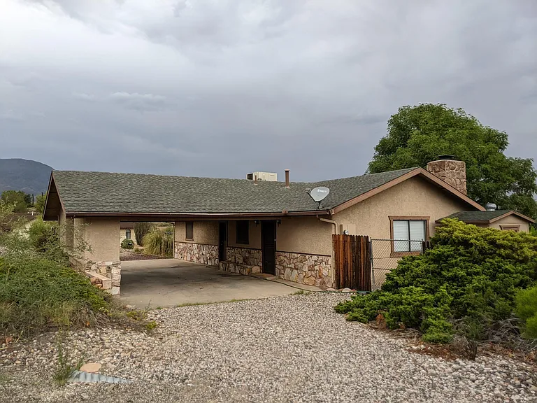 1580 S Destry Ln — Photo 2