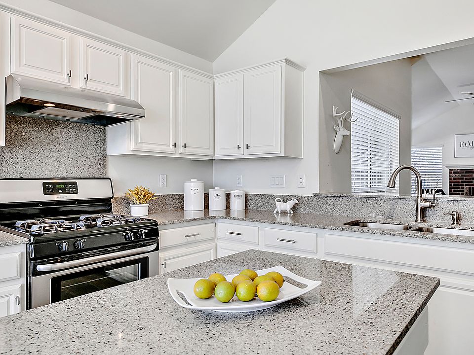 1st image of 4804 San Simeon Dr
