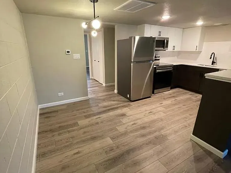111 S Meldrum St #7 — Photo 9