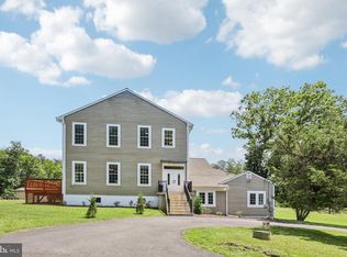 12304 Popes Head Rd, Fairfax, VA 22030
