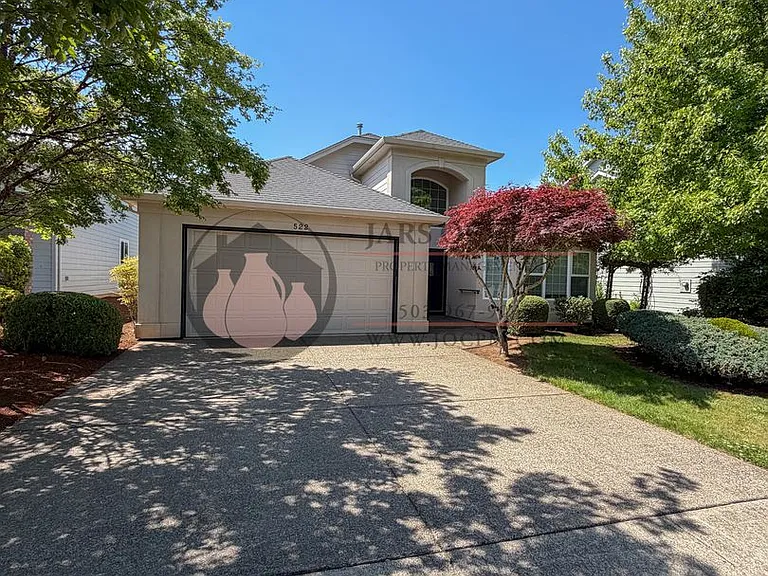 522 Inverness Dr SE — Photo 1