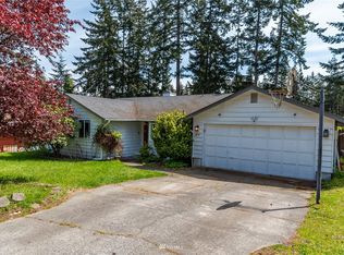 345 NW Columbia Dr, Oak Harbor, WA 98277