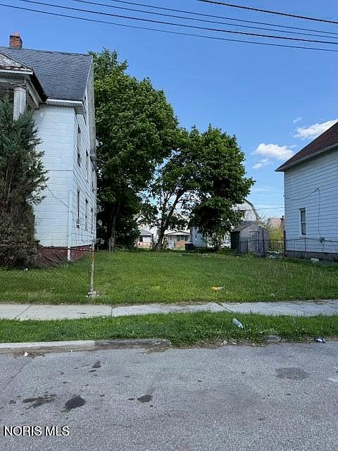 1st image of 607 Federal St