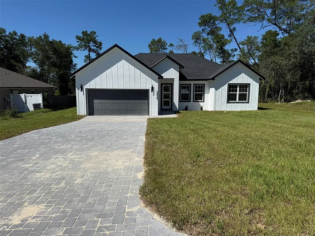 4 bed, 3.0 bath, 1896 sqft, $2,200 — Photo 3