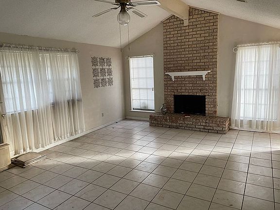 5th image of 264 Riverview Dr
