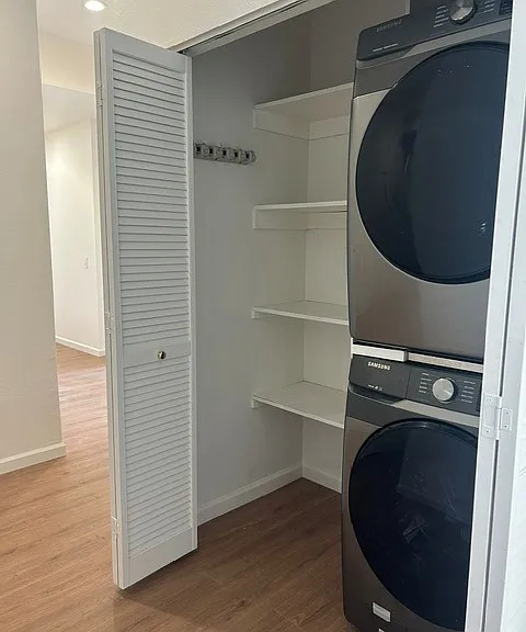 1320 Stevenson St — Photo 2