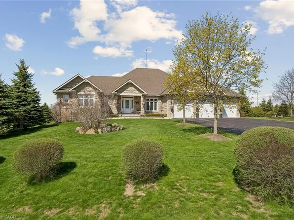 10 Brolley Cres, Essa, ON L0L 2N2