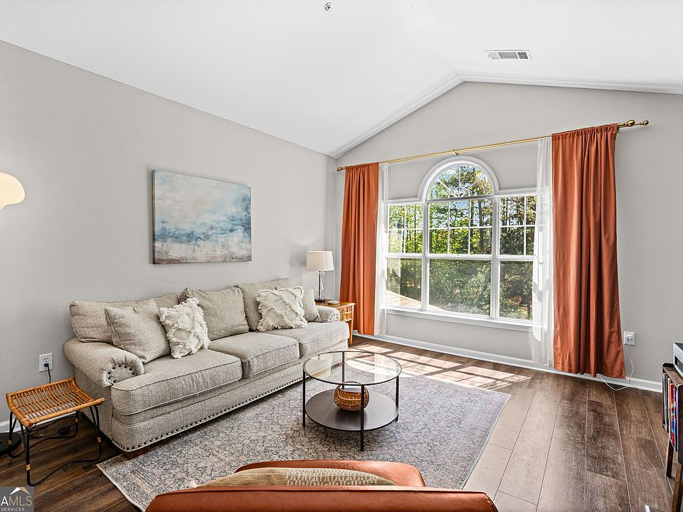1st image of 238 Edinburgh Ct