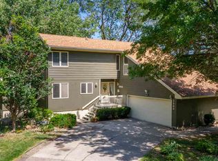3900 Oak Park Cir, Waterloo, IA 50701