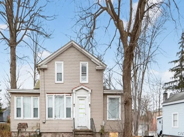 2732 Green St, Weedsport, NY 13166