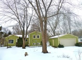 21843 W Sarah Dr, Lake Villa, IL 60046