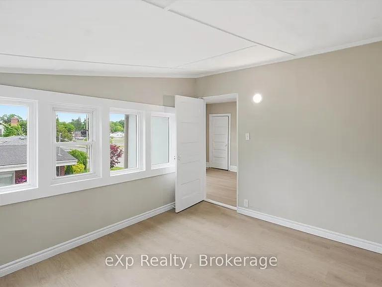 132 Macdonald Ave — Photo 17