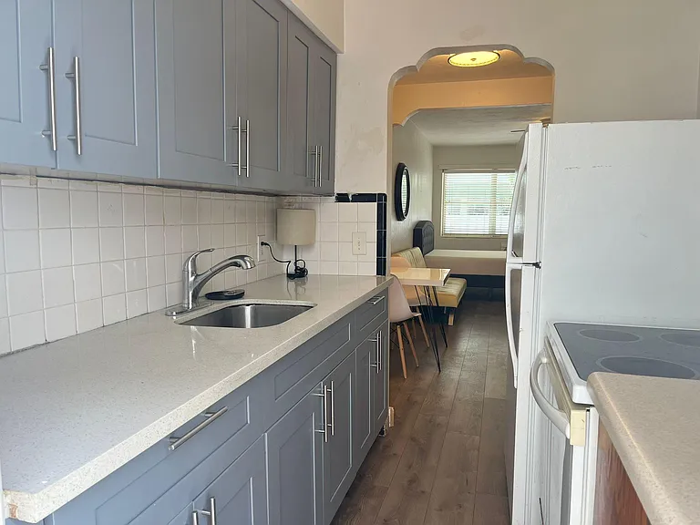 7630 Byron Ave #3 — Photo 3