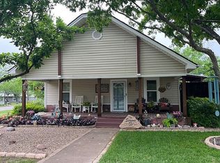 201 Ledbetter St, Crandall, TX 75114