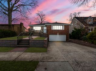 208 Bellemeade Ave, Fort Lee, NJ 07024
