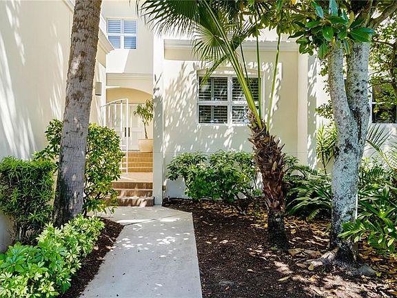 5th image of 8376 Calamandren Way Unit 17