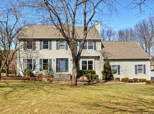 3 Kelly Dr, Succasunna, NJ 07876