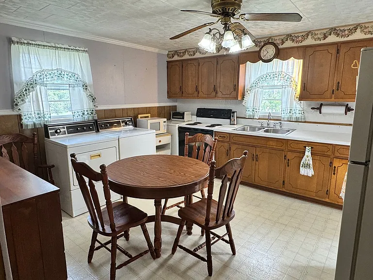 1114 Textile Pl — Photo 10