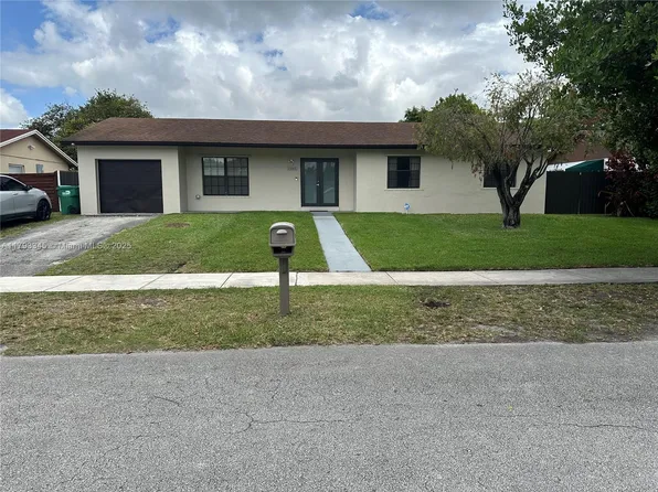 11015 SW 158th Ter, Miami, FL 33157