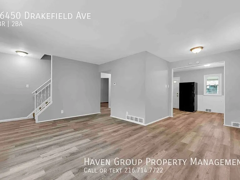 26450 Drakefield Ave — Photo 5