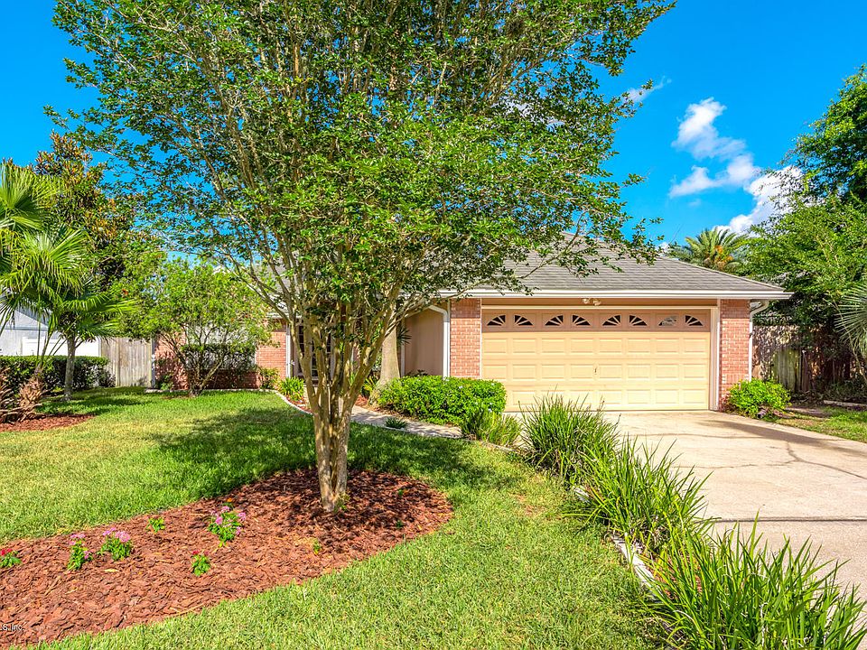 1st image of 2077 Saint Martins Dr W
