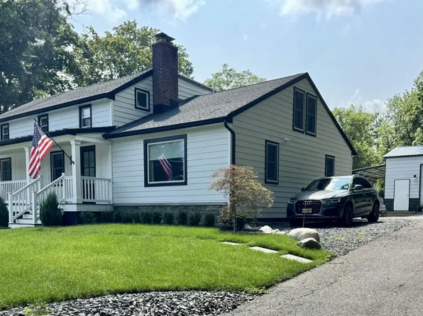 72 Main St, Holmdel, NJ 07733