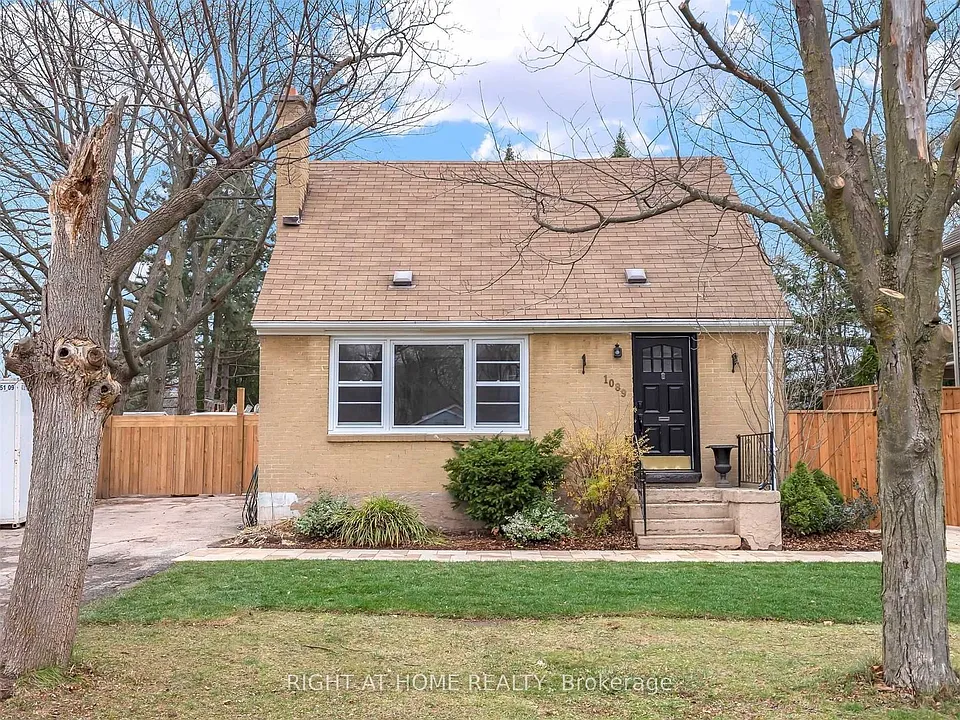 1089 Truman Ave