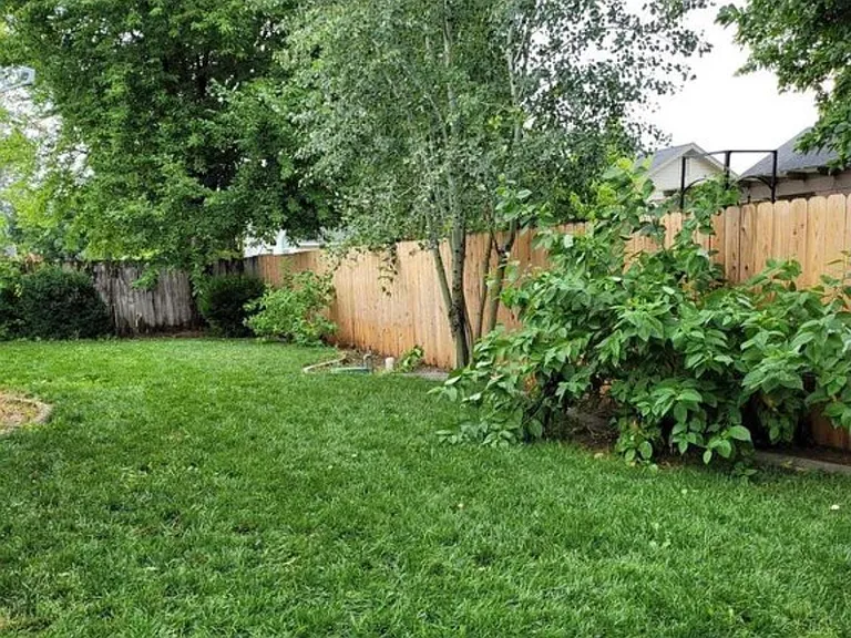 6427 E Dannsmore Dr — Photo 10