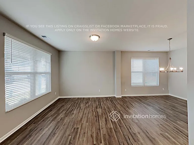 235 N Fortune Way — Photo 5