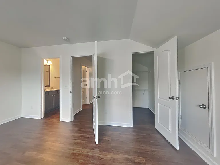 137 Caledonia Dr — Photo 20