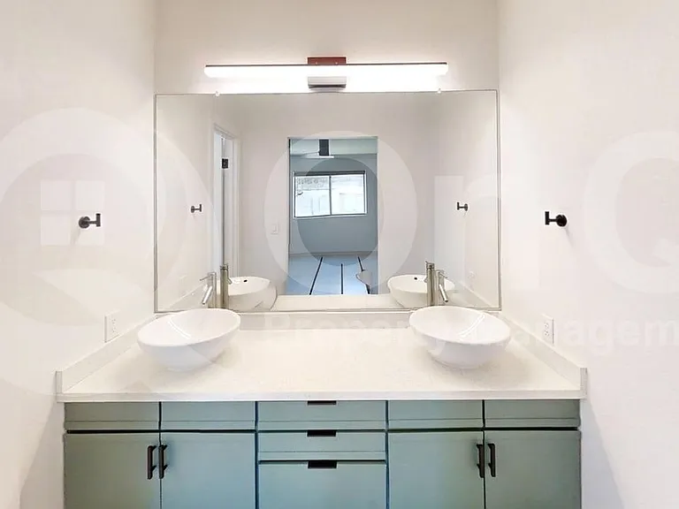 1222 W 13th St — Photo 11