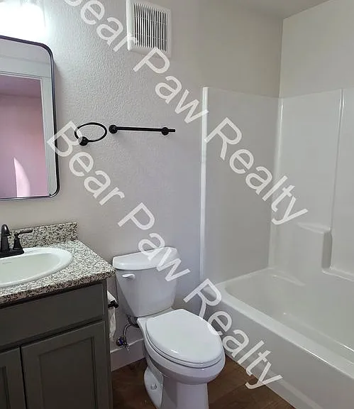 1026 Center Dr — Photo 26