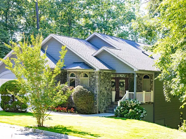 15102 Beacon Ridge Dr, Seneca, SC 29678